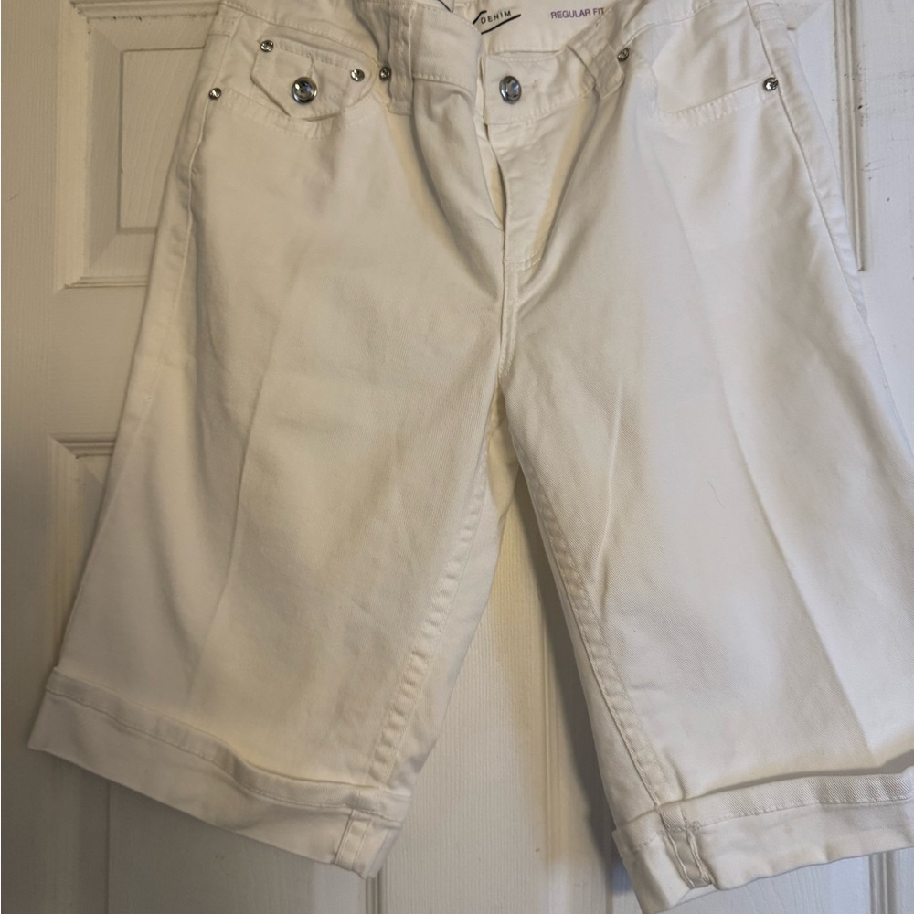 INC International Concepts Women's White Bermudas